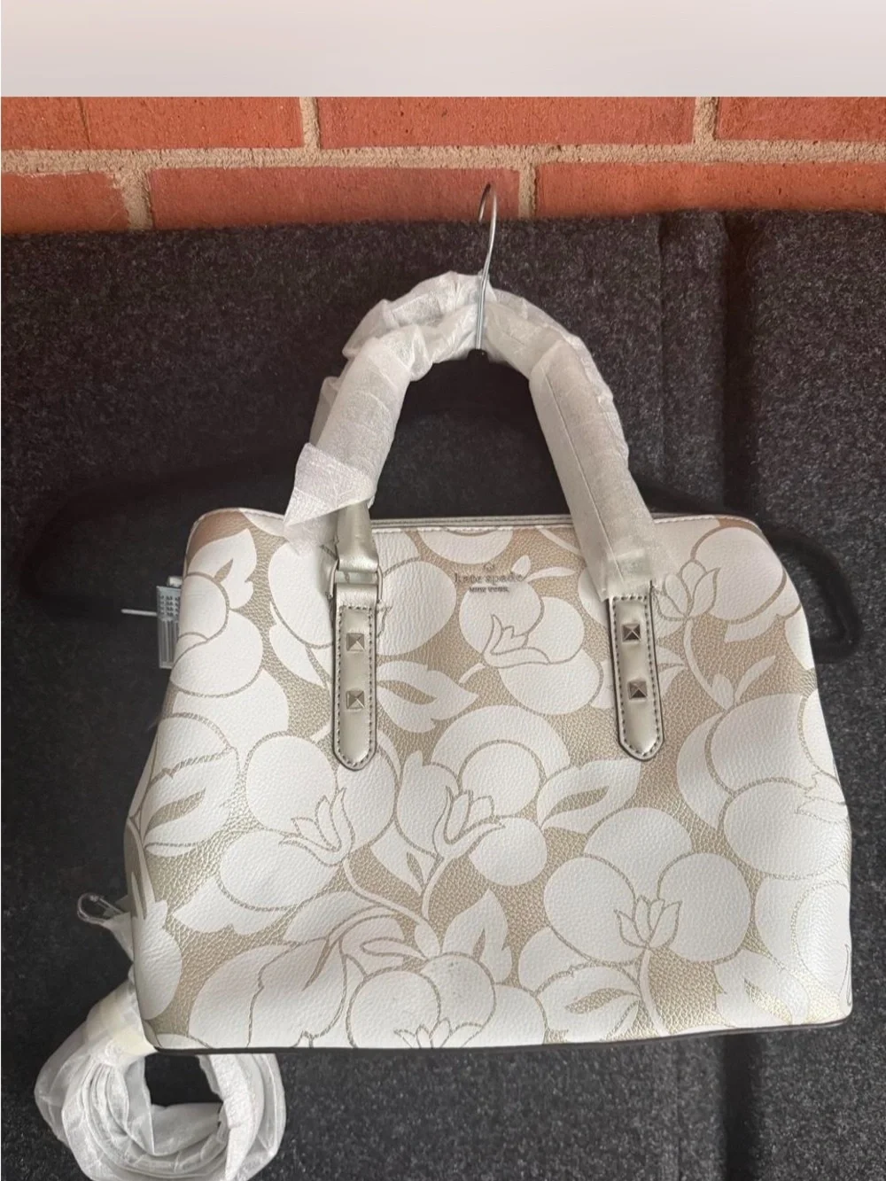 Kate Spade New York Larchmont Avenue Breezy Floral Evangelie Satchel.